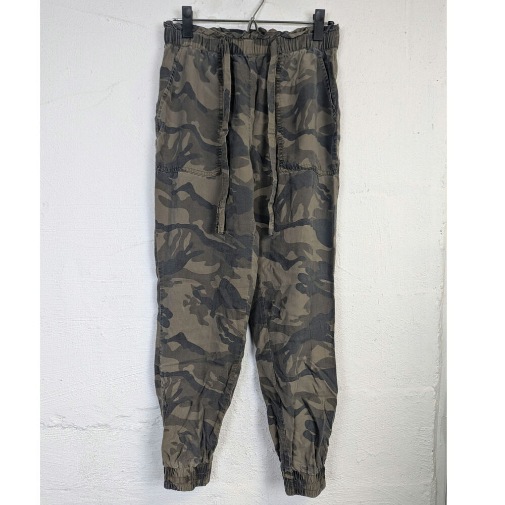 Stradivarius Camo Jogger Pants Army Green High Rise Ankle Pull On Womens Small
